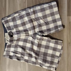 AE Size 28 Classic Length Grey and White Plaid Shorts